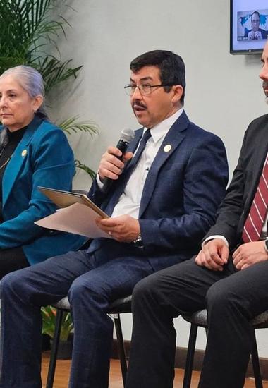 Rector de la UAT inaugura congreso especializado en estudios de frontera