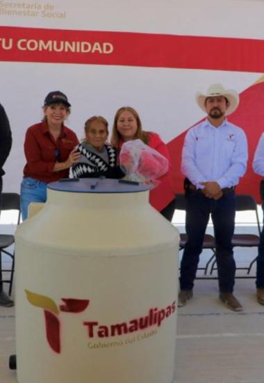 Entrega SEBIEN apoyos para Bustamante  Bustamante