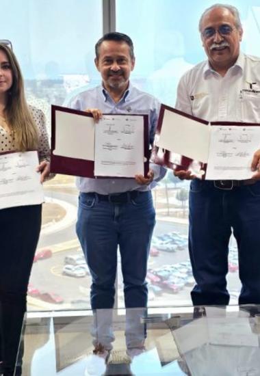 Firman convenio para fomentar actividades productivas en el sector rural en el Día de la Tierra