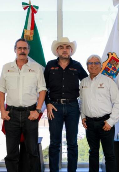  Recorre SEDENER municipios para concretar la electrificación al 100%